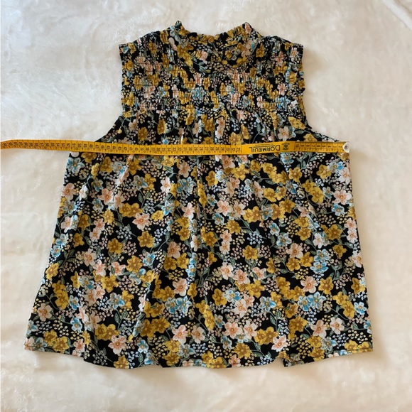 Dalia floral yellow and black blouse - Picture 5 of 7